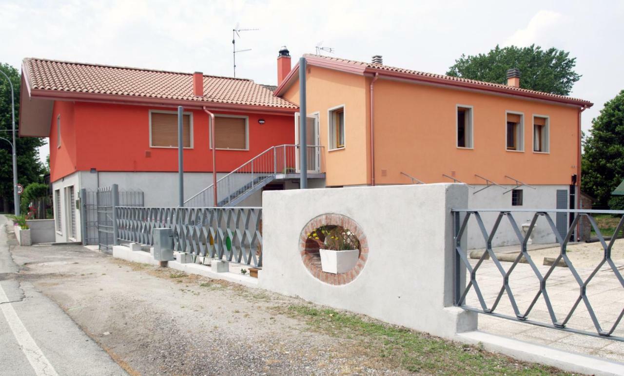 B&B Da Zio Gianni Fratta Polesine Exterior photo